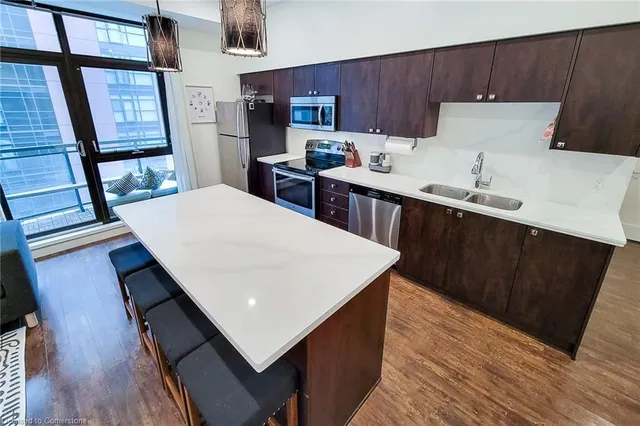 Additional image 12 of 112 King St Unit 809