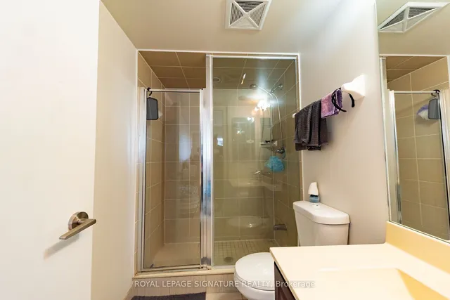 Additional image 22 of 135 Village Green Sq Unit 1423