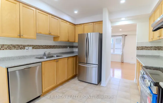 Additional image 12 of 1075 Ellesmere Rd Unit 5