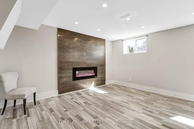 Additional image 28 of 2 Delbasso Crt