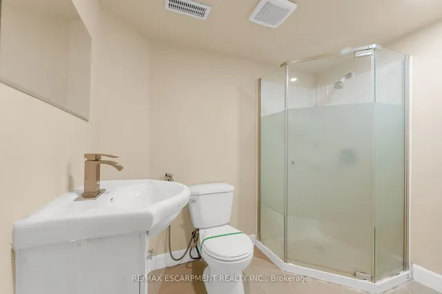 Additional image 23 of 11 Huntsville St Unit F