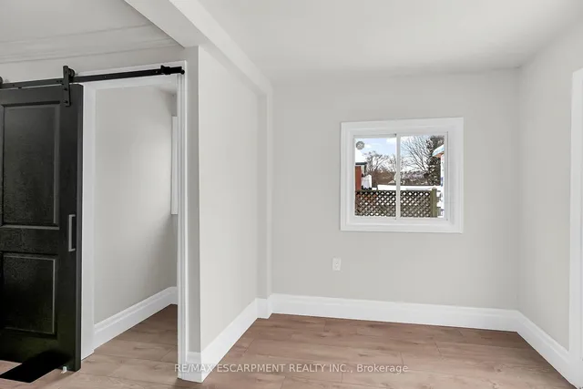 Additional image 20 of 117 Rosslyn Ave