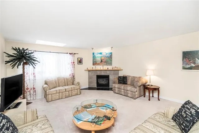 Additional image 10 of 26 Moss Blvd Unit 32