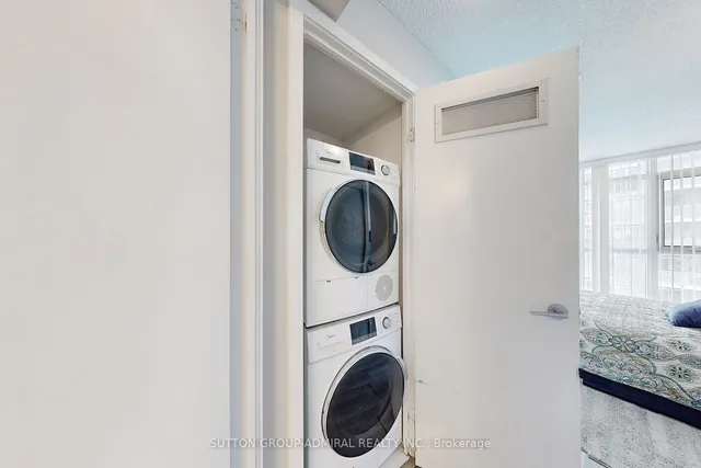 Additional image 30 of 21 Iceboat Terr Unit 1703