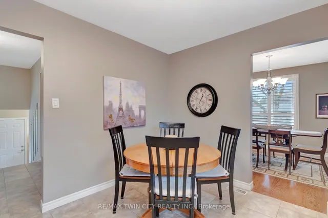 Additional image 15 of 158 Martinglen Cres