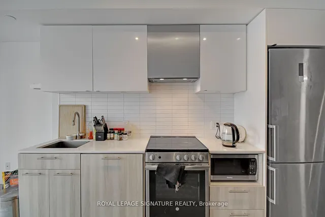 Additional image 3 of 251 Jarvis St Unit 2812