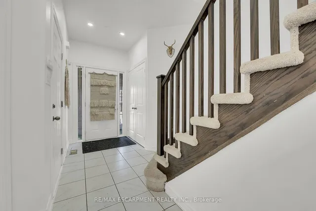 Additional image 20 of 47 Sauvignon Cres