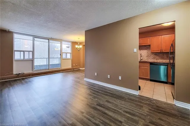 Additional image 11 of 1966 Main St Unit 402