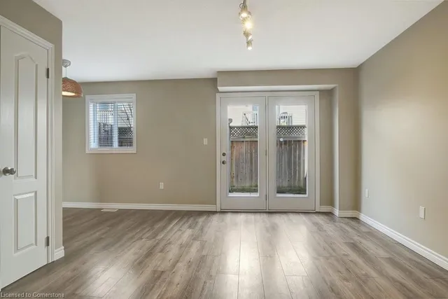 Additional image 5 of 55 Mooregate Cres Unit 11A