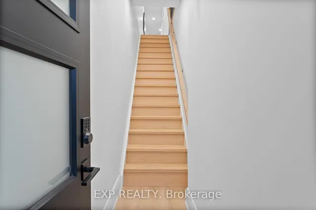 Additional image 34 of 2555 Dundas St