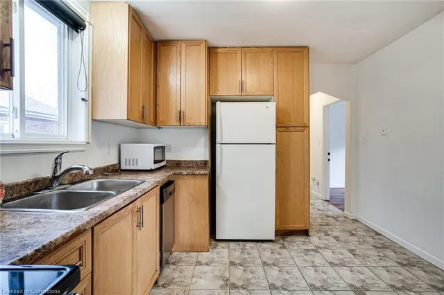 Additional image 9 of 19 West 4th St