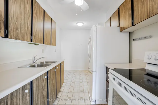 Additional image 24 of 65 Southport St Unit 810