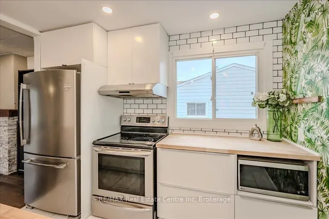 Additional image 3 of 189 SILVER ASPEN Cres