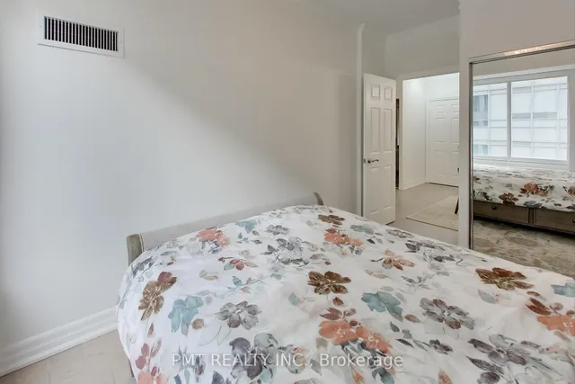 Additional image 17 of 35 Balmuto St Unit 708