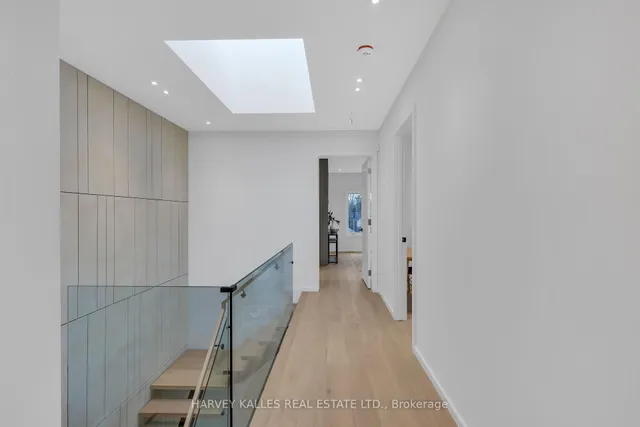 Additional image 24 of 187 Roe Ave