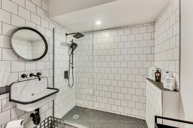 Additional image 34 of 205 Bathurst St