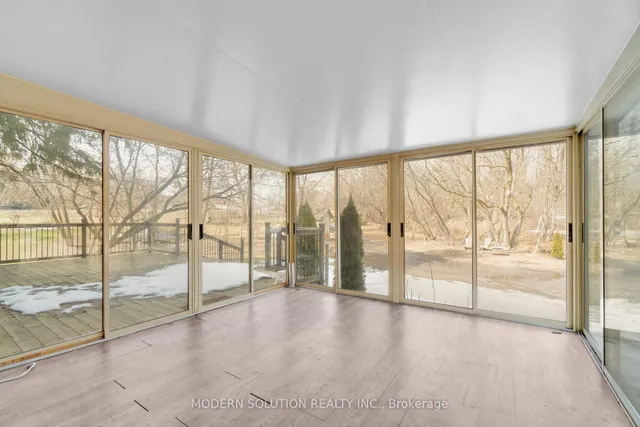 Additional image 30 of 3015 Dundas St