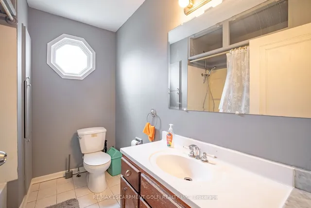 Additional image 14 of 86 Whitney Ave