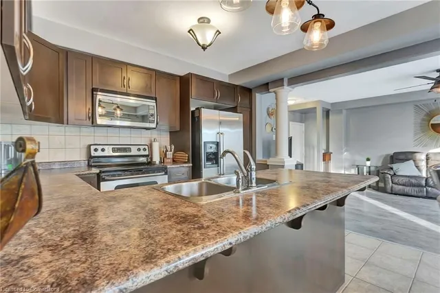 Additional image 8 of 20 Donald Bell Dr