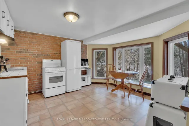 Additional image 18 of 21 River Rd