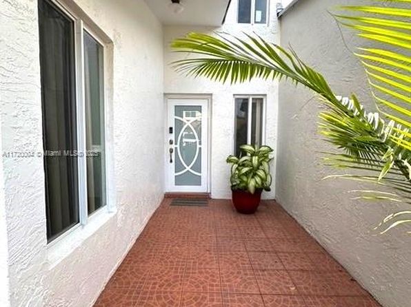 2435 SW 11th St #9-B, Miami, FL 33135