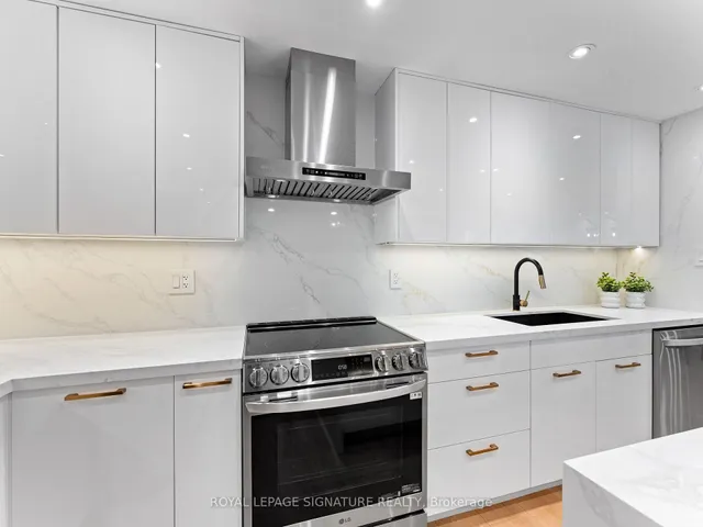 Additional image 22 of 812 Burnhamthorpe Rd Unit 607