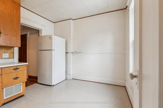 Additional image 14 of 538 Milverton Blvd