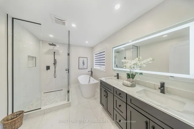 Additional image 22 of 15 Pika Tr