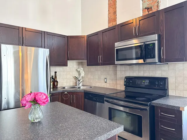 Additional image 33 of 80 King William St Unit 104