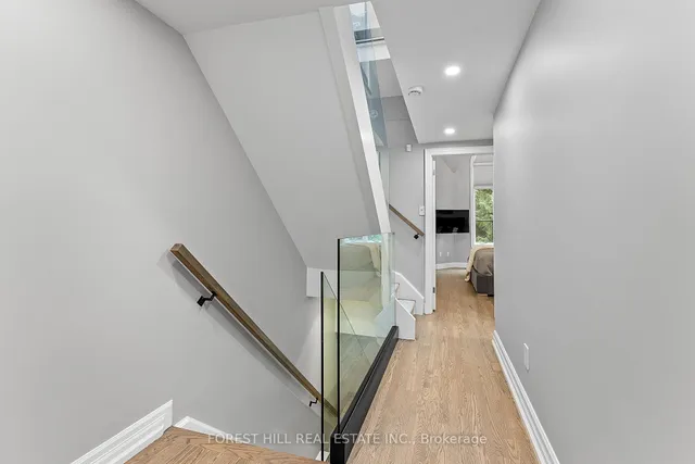 Additional image 18 of 8 Alex Mews