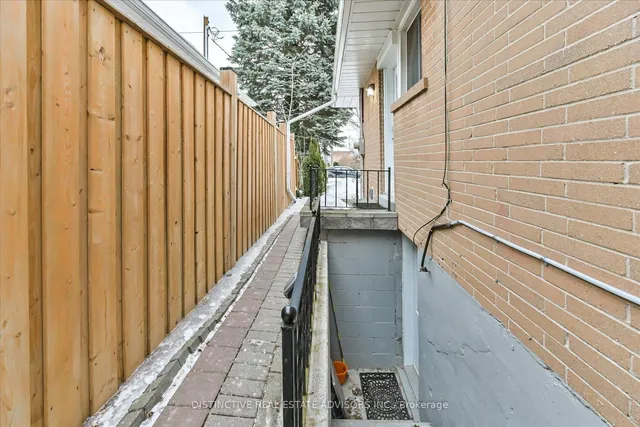 Additional image 23 of 12 Sundance Cres