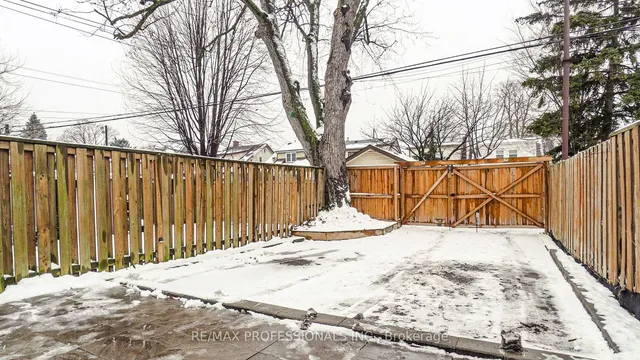 Additional image 38 of 135 Grosvenor Ave