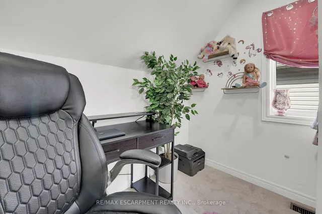 Additional image 29 of 47 Sauvignon Cres