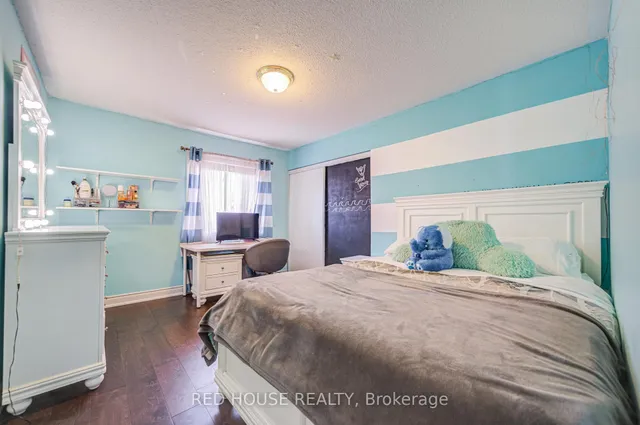 Additional image 33 of 4 Farad Crt