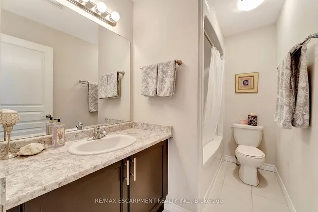 Additional image 31 of 19 COLORADO Blvd