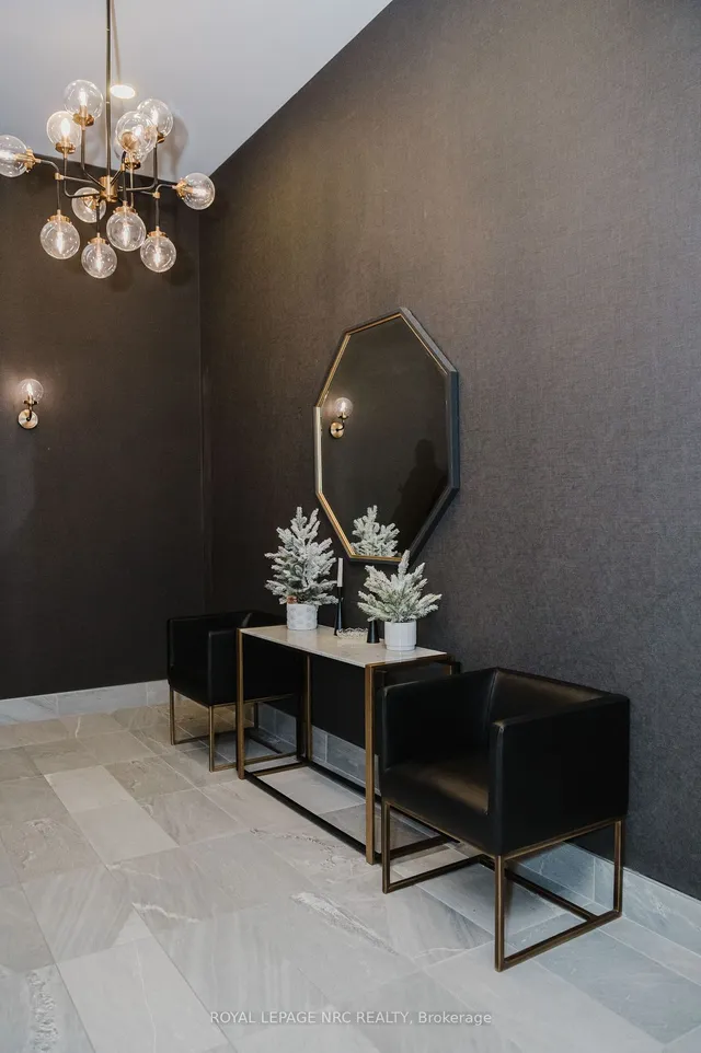 Additional image 4 of 118 King St Unit LPH13