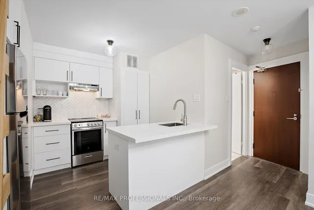 Additional image 3 of 1055 Bay St Unit 709