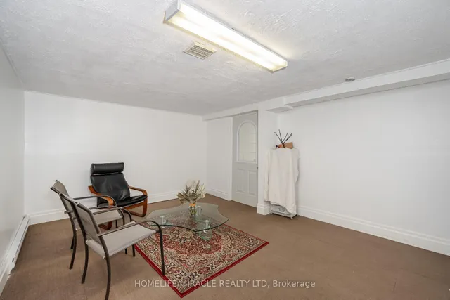 Additional image 30 of 12 Huckleberry Sq