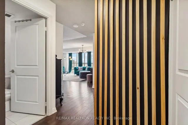 Additional image 21 of 30 Meadowglen Pl Unit 1905