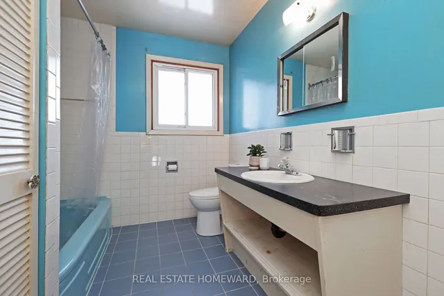 Additional image 23 of 36 Manorglen Cres