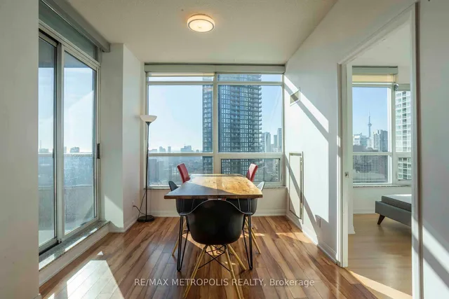 Additional image 4 of 500 Sherbourne St Unit 1704