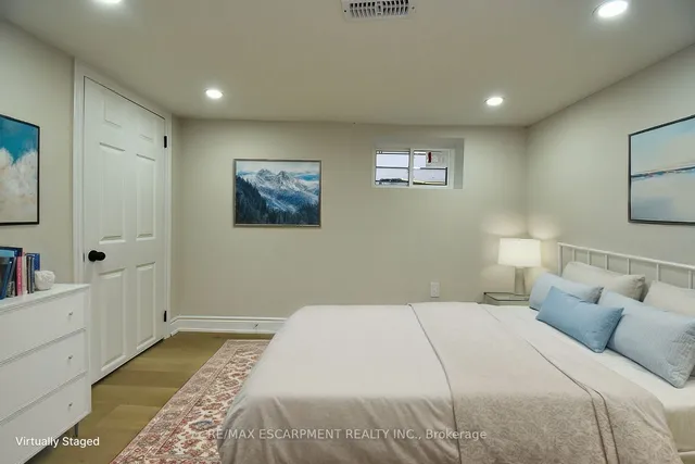 Additional image 30 of 32 Vansitmart Ave