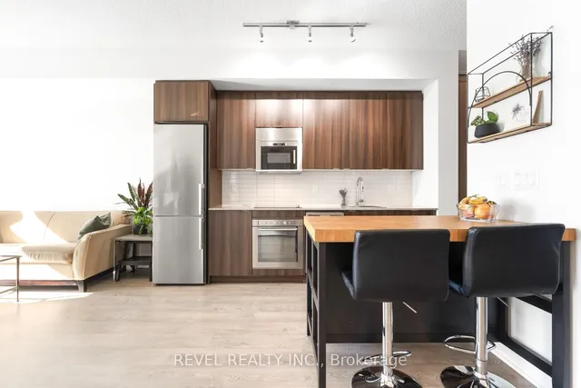 Additional image 3 of 101 Erskine Ave Unit 2713