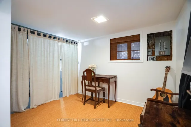 Additional image 34 of 139 Kenwood Ave