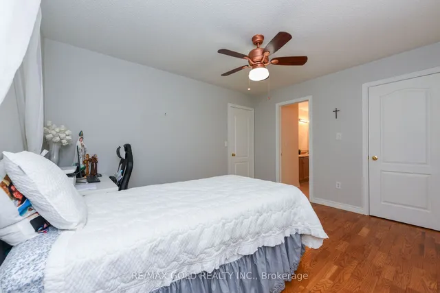 Additional image 33 of 23 Attview Cres