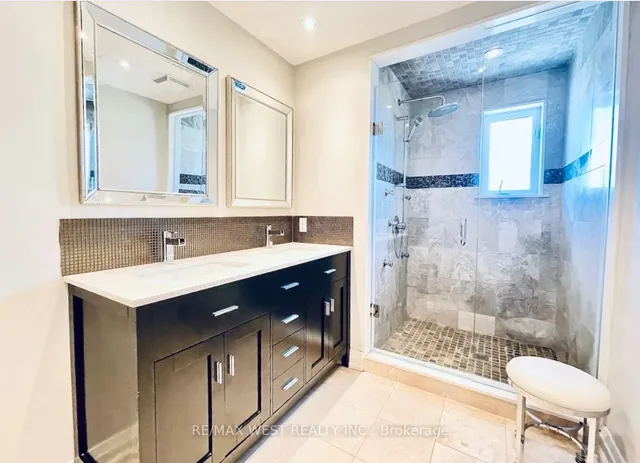 Additional image 12 of 18 Brock Ave