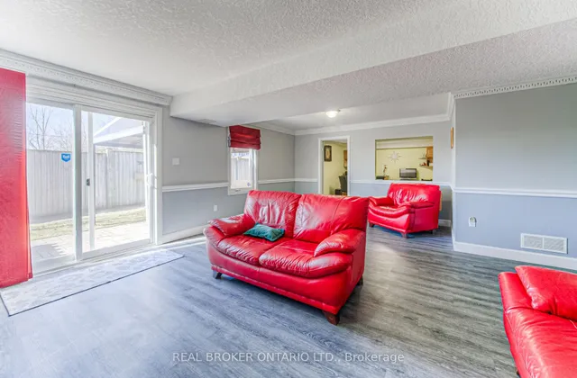 Additional image 33 of 900 Doon Village Rd Unit 4