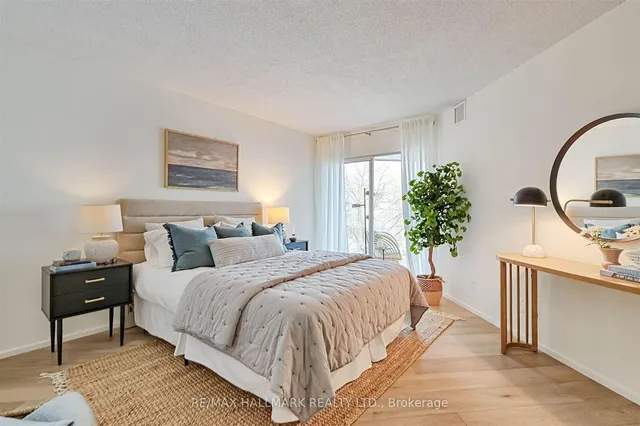 Additional image 22 of 401 Queens Quay Unit 307