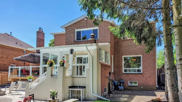 Additional image 29 of 24 Royal Rouge Tr