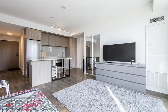 Additional image 14 of 130 River St Unit 1905